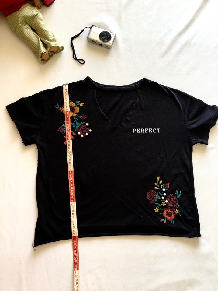 Otantik Boyun Detaylı Tişört - Görsel 2