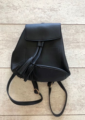 Hiç kullanılmamış siyah sırt çantası - Görsel 2