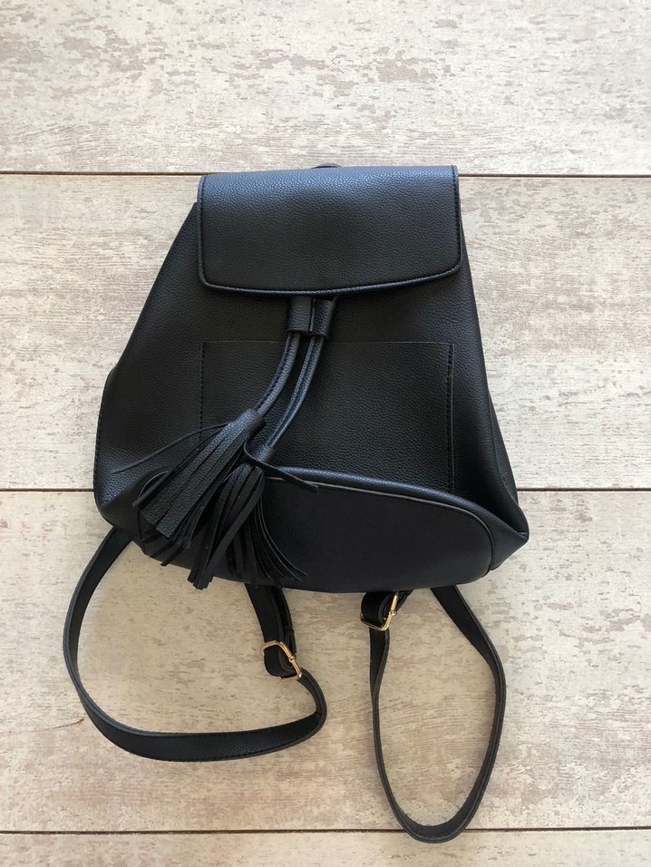 Hiç kullanılmamış siyah sırt çantası - Görsel 2