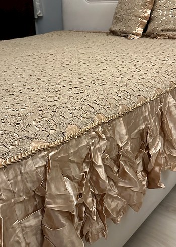 Dantel Saten Parlak Bej Yatak Örtüsü - Görsel 3