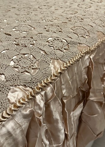 Dantel Saten Parlak Bej Yatak Örtüsü - Görsel 4
