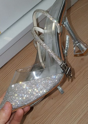 Gri Parlak Taşlı Stiletto Abiye Ayakkabı - Görsel 3