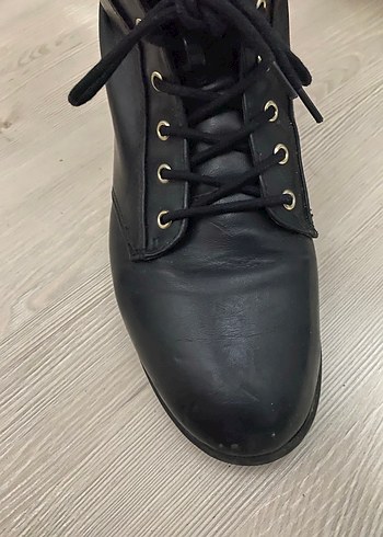 Siyah Kadın Lastik Topuklu Bot - Görsel 2