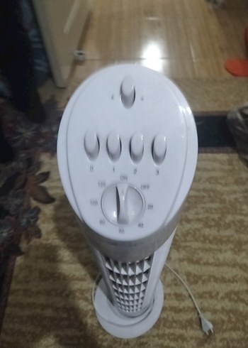 Beyaz ve Gri Ayaklı Vantilatör - Görsel 3