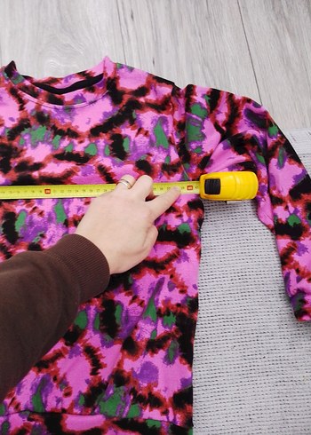 Renkli Batik Desenli Kadın Sweatshirt - Görsel 3