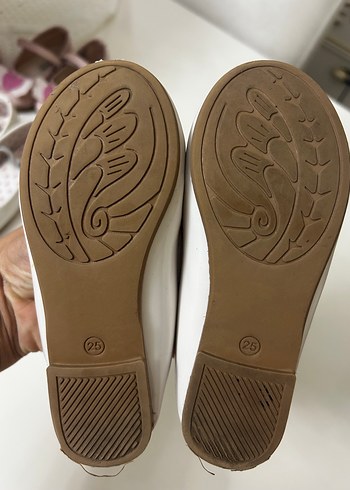 Kız Çocuk Beyaz Bağcıklı Babet Ayakkabı - Görsel 3