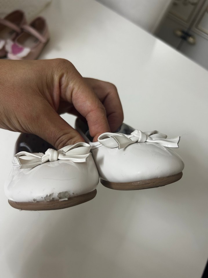Kız Çocuk Beyaz Bağcıklı Babet Ayakkabı - Görsel 2