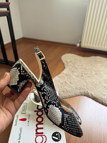 Diğer Karnı yarık model