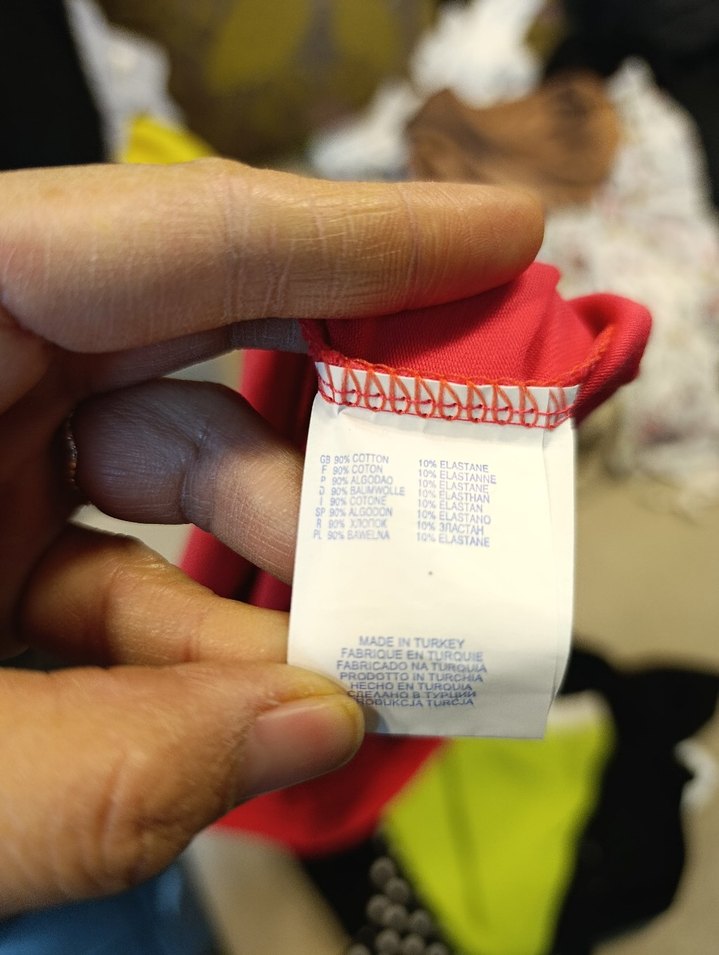 Kadın Pembe V Yaka Fermuarlı Tişört - Görsel 3