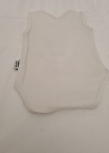 Beyaz Kolsuz Bebek Body Fiyonklu - Görsel 3