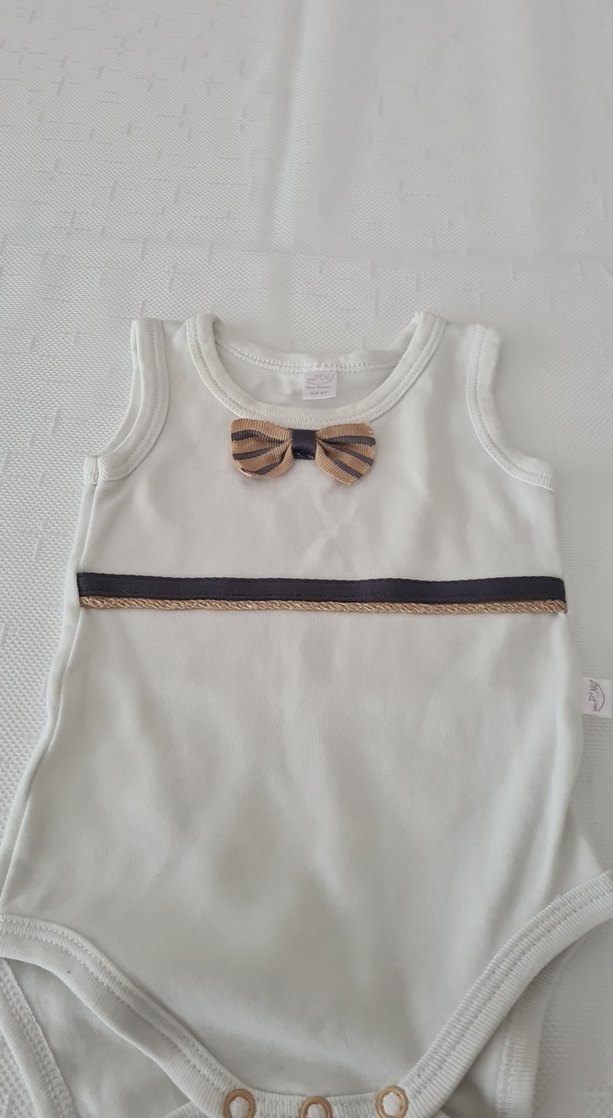 Fiyonklu Beyaz Kolsuz Bebek Body - Görsel 2