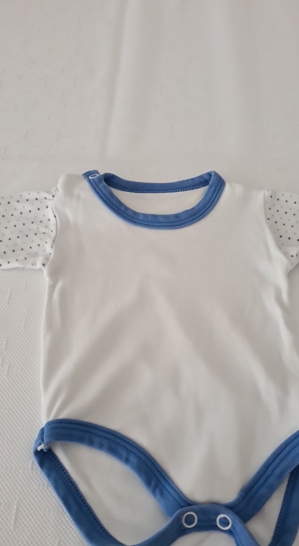 Uzun Kollu Beyaz Bebek Body Mavi Detaylı - Görsel 4