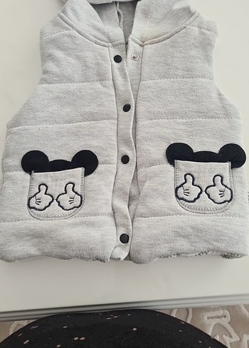 Erkek Çocuk Gri Düğmeli Kapüşonlu Yelek - Görsel 2