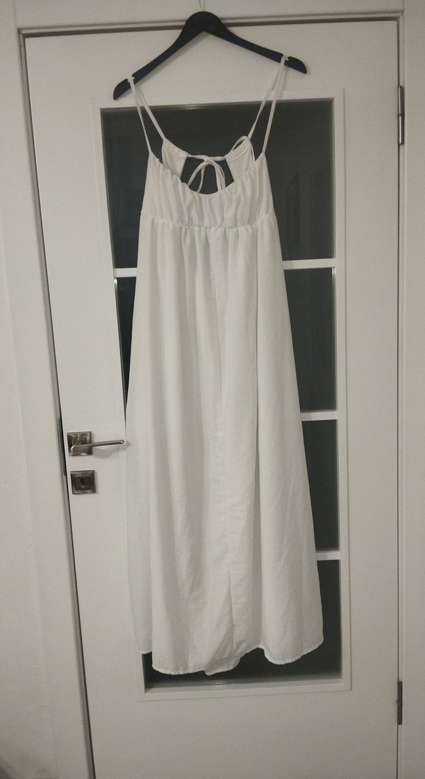 Kadın Beyaz Keten Uzun Askılı Elbise - Görsel 2