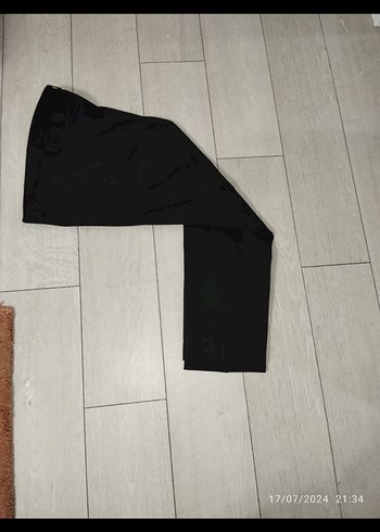 Kadın Siyah Midi Kumaş Pantolon - Görsel 2