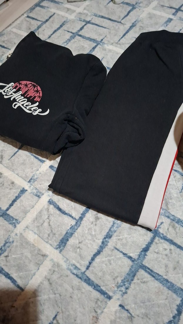 Siyah Kapüşonlu Fermuarlı Kadın Ceket - Görsel 3