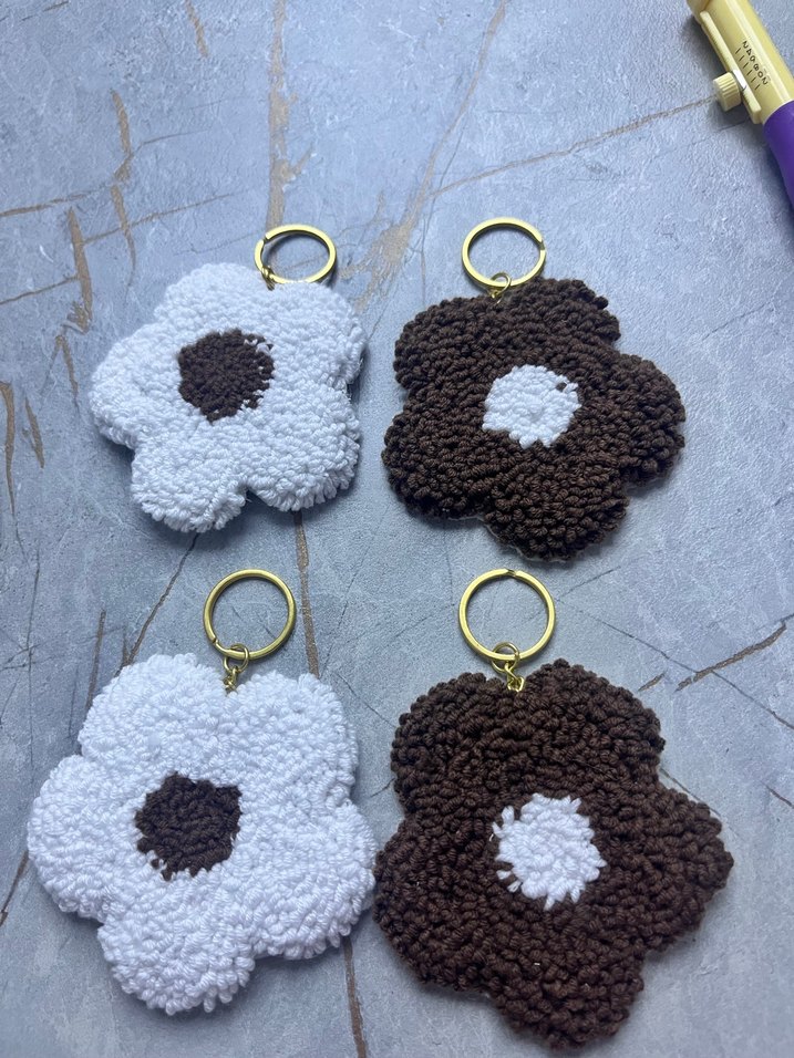 Bohem Örgü Çiçek Anahtarlık Kahverengi - Görsel 2