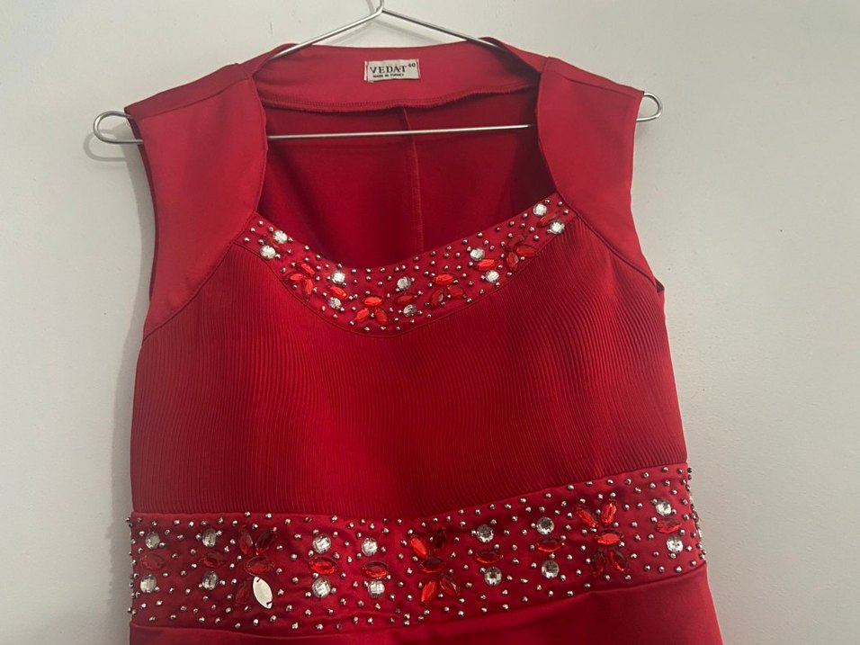 Kırmızı Taş İşlemeli Uzun Abiye Elbise - Görsel 2