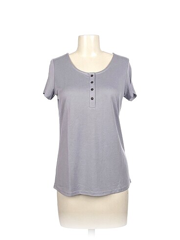 Koton T-shirt %70 İndirimli.