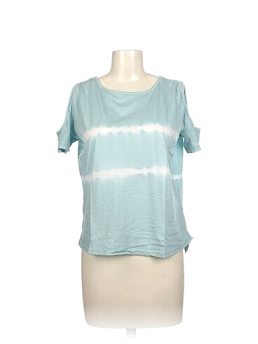 Diğer T-shirt %70 İndirimli.