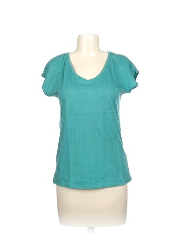 Diğer T-shirt %70 İndirimli.