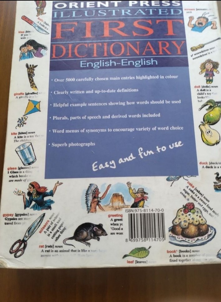 First Dictionary English-English - Görsel 2