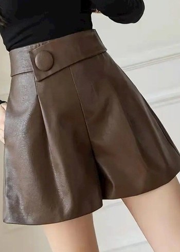 Düğmeli Kahverengi Deri Kadın Şort - Görsel 2