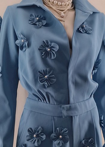 Petrol mavi, 3D çicek aplikeli, incili Kadın Mini Tulum. - Görsel 12