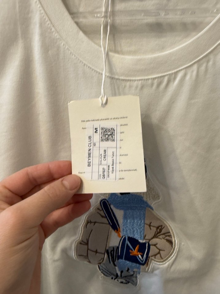 Kadın Beyaz Baskılı Kısa Kollu Tişört - Görsel 4