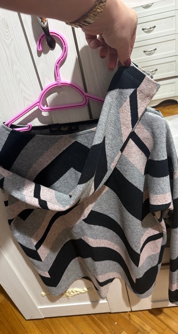 Gri Zebra Desenli Kadın Örgü Kazak - Görsel 3