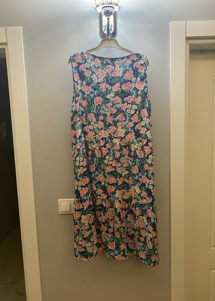 Sıfır kol MIDI elbise - Görsel 4