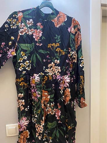 Çiçekli elbise - Görsel 2