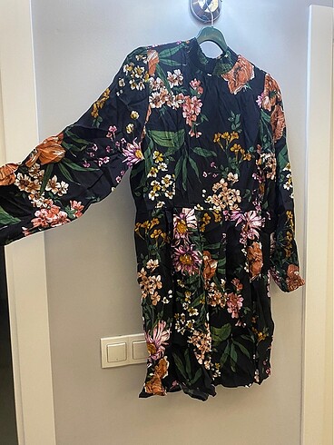 Çiçekli elbise - Görsel 3