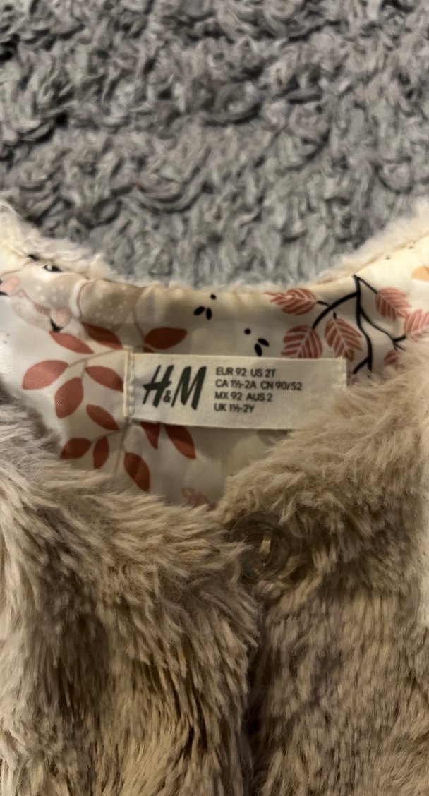 Kız Çocuk Gri Kürklü Kolsuz Yelek - Görsel 3