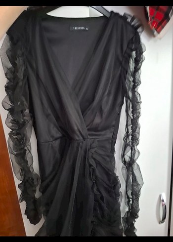 Siyah Uzun Gotik Fırfırlı Abiye Elbise - Görsel 3