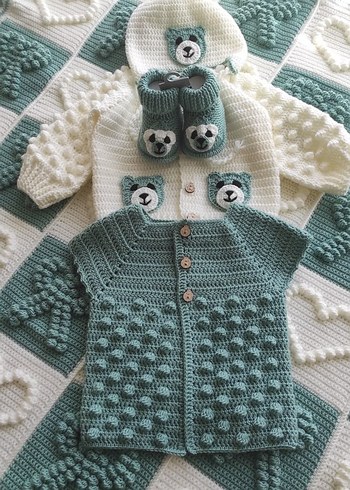 Kız Çocuk Yeşil Nakışlı Örgü Hırka ve Etek Takımı - Görsel 3