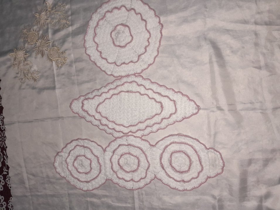 El Yapımı Beyaz Kırmızı Çiçekli Örgü Set - Görsel 4