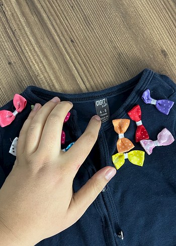 Kız Çocuk Çok Renkli Nakışlı Düğmeli Hırka CİGİT marka - Görsel 2