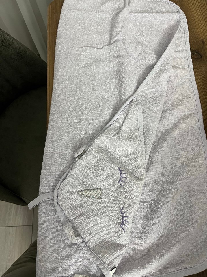 Kız Çocuk Kapüşonlu Pembe Bornoz - Görsel 2