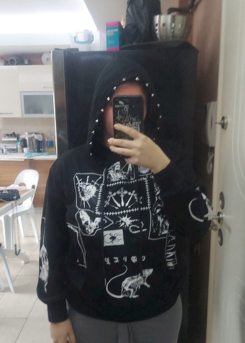 Siyah Kapüşonlu Punk Tarzı Sweatshirt - Görsel 3