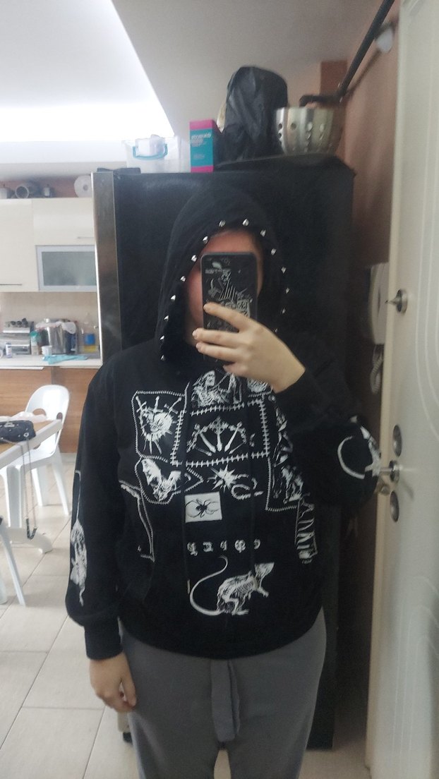 Siyah Kapüşonlu Punk Tarzı Sweatshirt - Görsel 3
