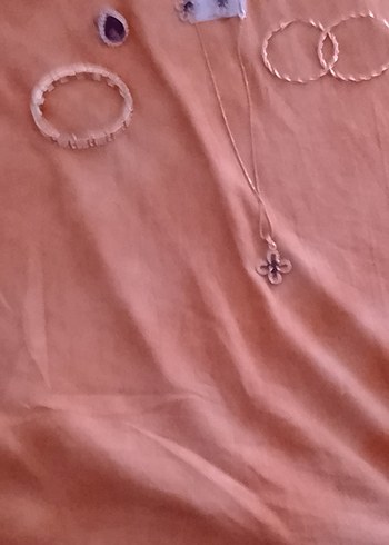 Siyah Fiyonk Detaylı Minimalist Taç - Görsel 6