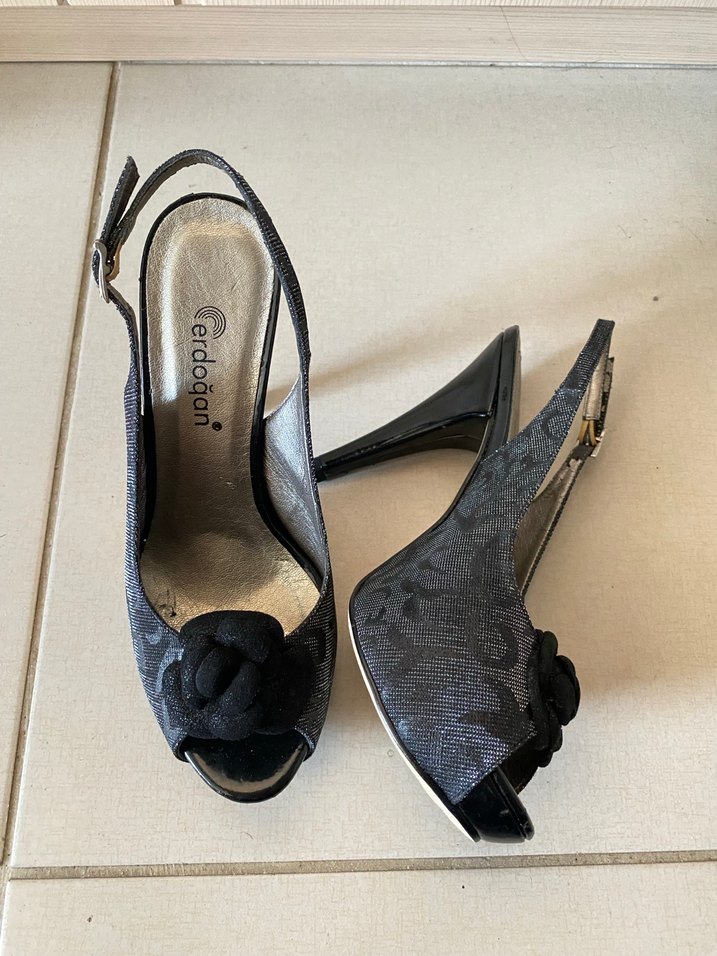 Klasik Gotik Gri Çiçekli Topuklu Ayakkabı - Görsel 3