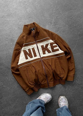 Nike l