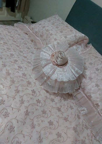 Nakışlı Pudra Pembe Yatak Örtüsü ve perde seti - Görsel 4