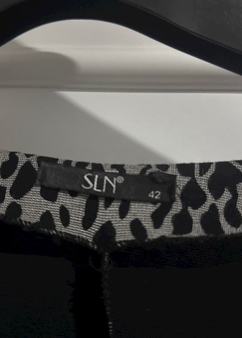 Gri Yılan Desenli diz boy Kadın Elbise - Görsel 2