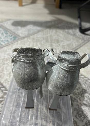 Marjin Beyaz Saten Taşlı Stiletto Abiye Ayakkabı - Görsel 4