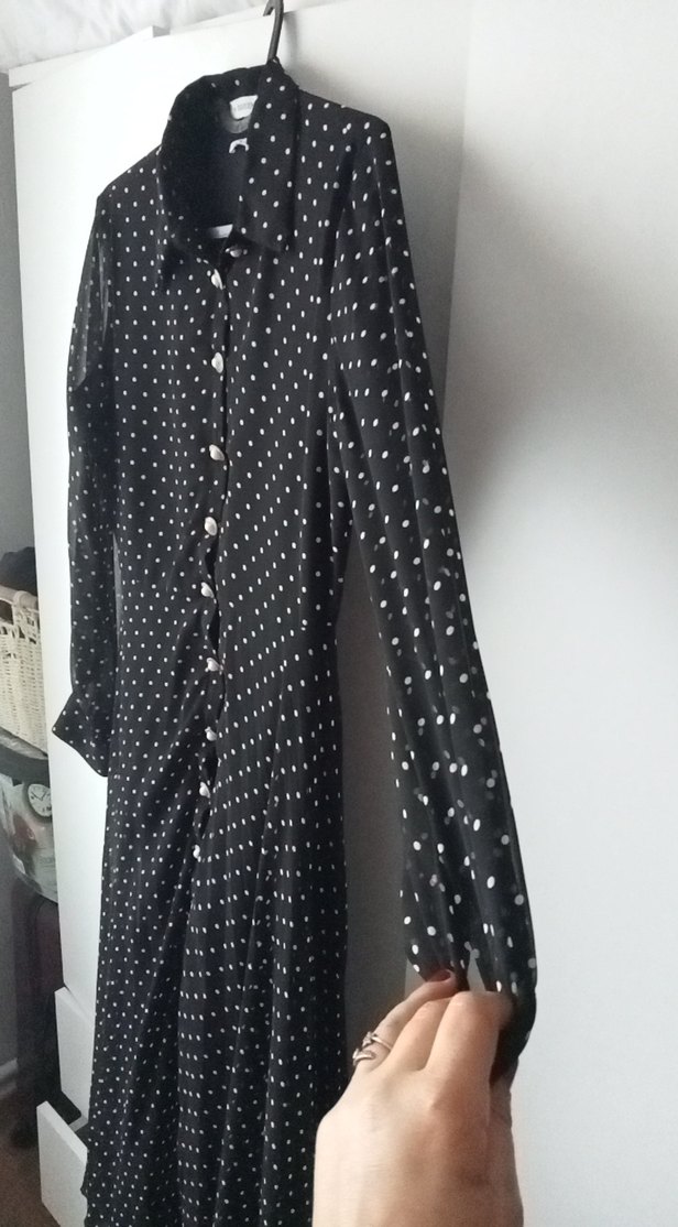 Siyah Puantiyeli Düğmeli Uzun Elbise - Görsel 2