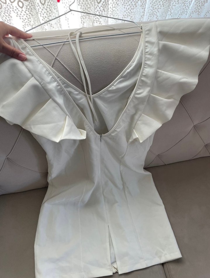 Beyaz V Yaka Nakışlı Mini Abiye Elbise - Görsel 2