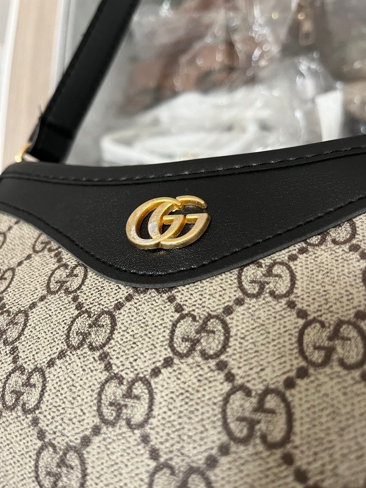 Klasik Siyah Tokalı Kadın Omuz Çantası - Görsel 2